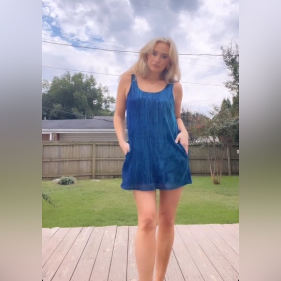 Lovers and friends metallic dress - Picture 3 of 3